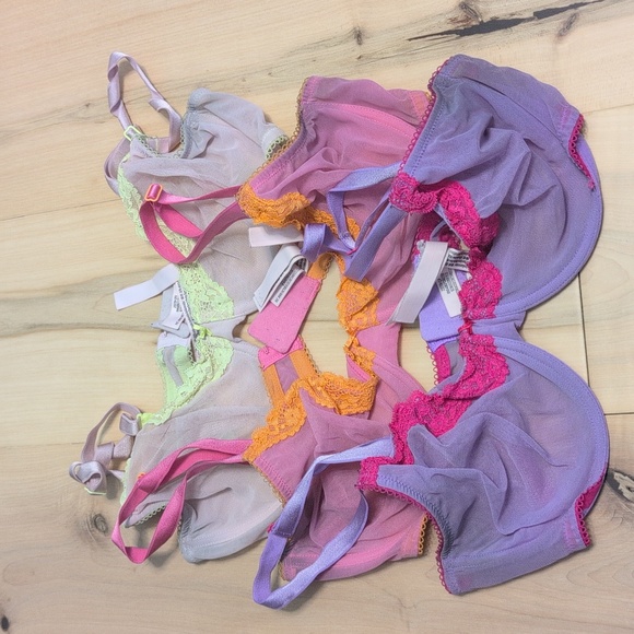 Victoria's Secret Other - VS Unlined Bra Lot Of 3